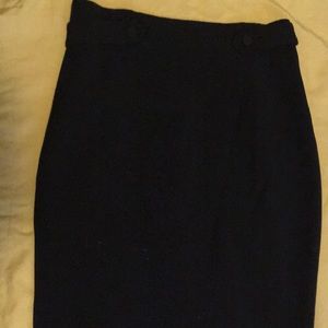 Black H&M straight skirt with back zipper.